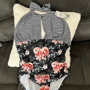 NWT halter swimsuit